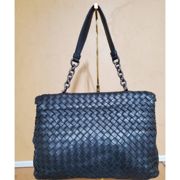 Authentic BOTTEGA VENETA Nappa Intrecciato Large Olimpia Bag Black - Picture 10 of 10